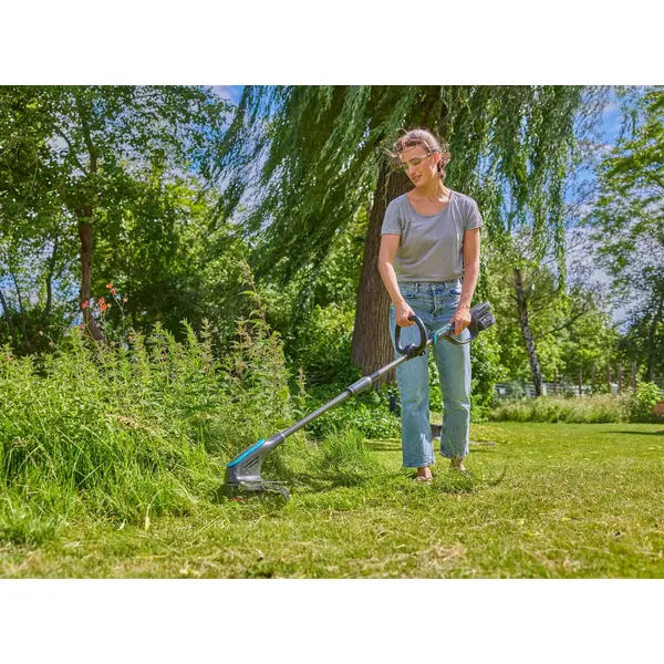 Coupe-bordures à batterie - PowerTrim 30/18V P4A - Fil 2 mm - Mode PowerBoost - GARDENA