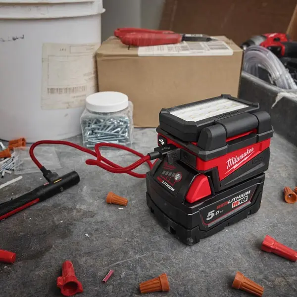 Projecteur de Chantier Compact M18 Milwaukee