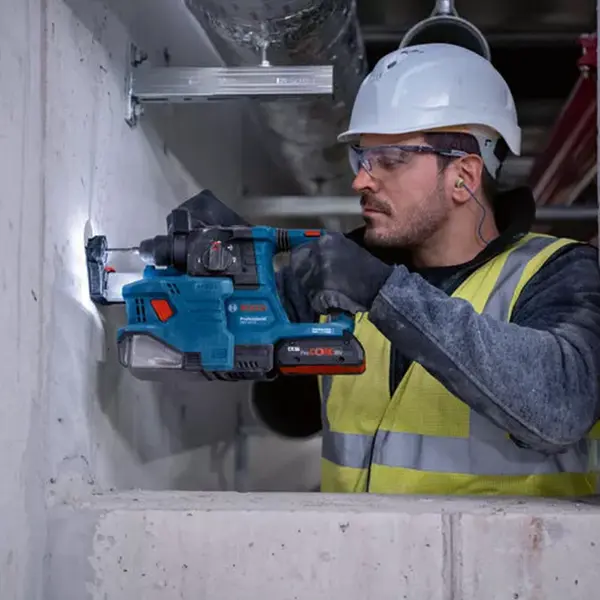 BOSCH Perforateur burineur 18V Solo GBH18V-22 - 0611924000