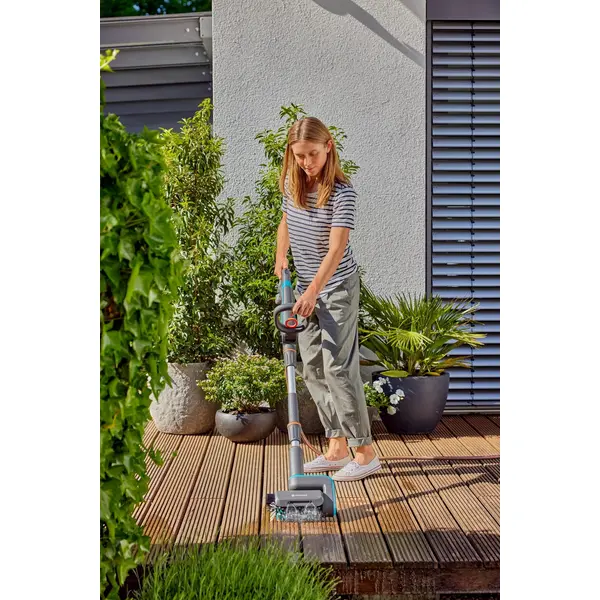 Nettoyeur de terrasse AquaBrush 18V / P4A - Patio - Kit prêt-à-l'usage - GARDENA