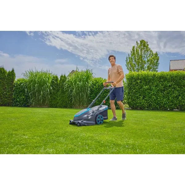 Tondeuse à batterie double lame - PowerMax Duo 46/36V P4A - Largeur 46 cm - Jusqu’à 600 m² - GARDENA