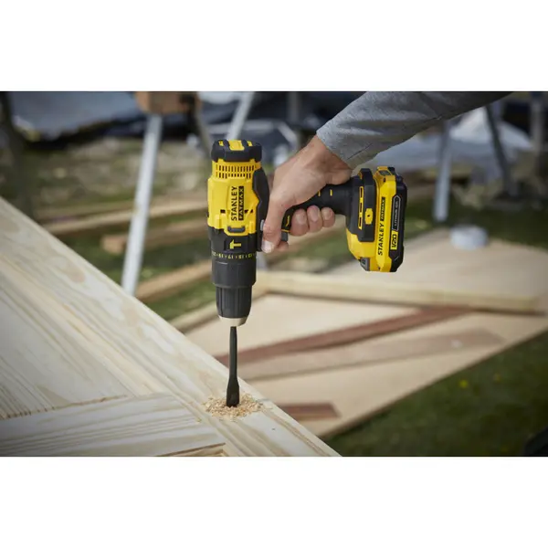 Perceuse à percussion SFMCD711C2S-QW 2 x 1,5 Ah 18 V STANLEY FATMAX