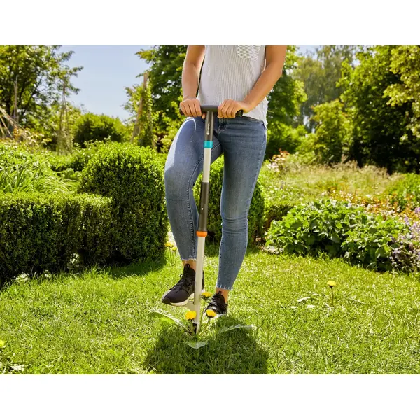 Désherbeur 360 pour gazon - GARDENA