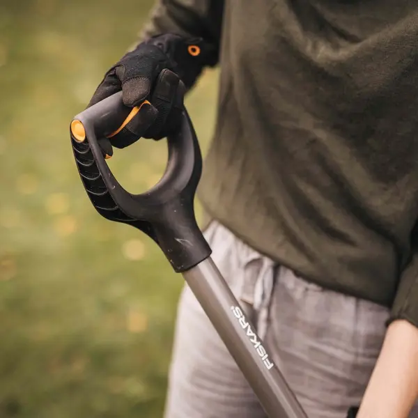 Pelle Ergonomic (grise) - FISKARS