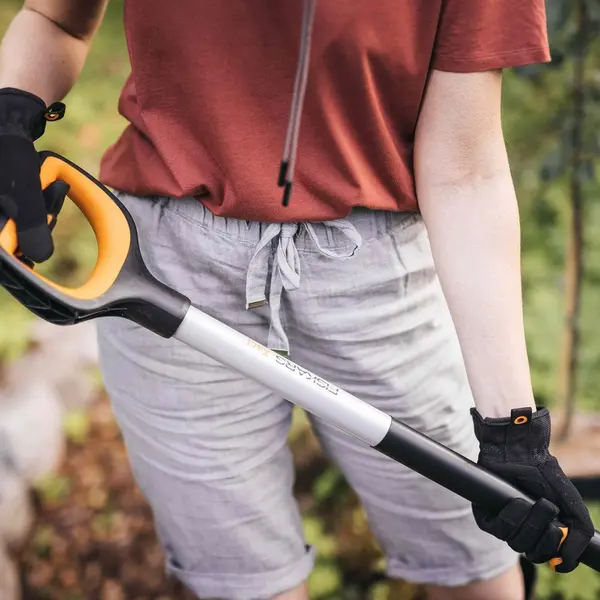 Bêche à bord droit Xact - FISKARS