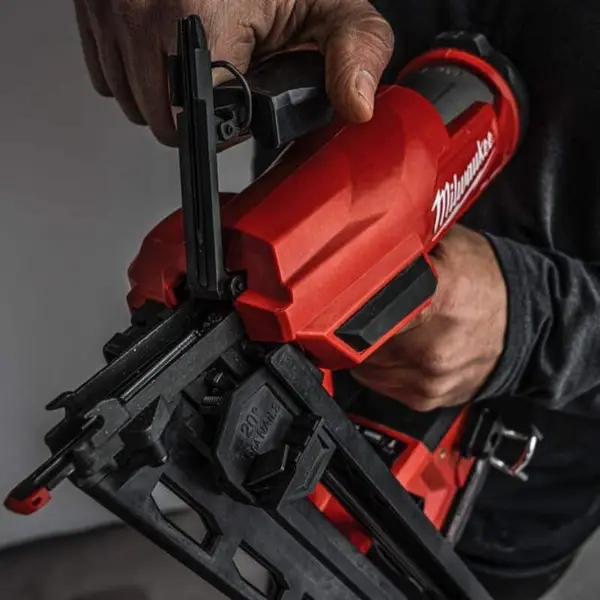 MILWAUKEE Cloueur de finition 18V solo M18 FN16GA-0X - 4933478094