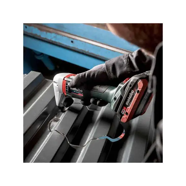 METABO Grignoteuse 18V solo NIV 18 LTX BL 1.6 - 601614840