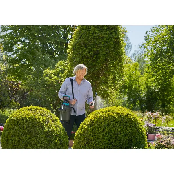 Pulvérisateur à pression sur batterie EasyPump 5L - GARDENA