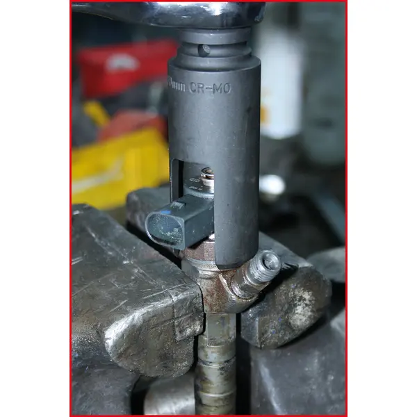 Douille 6 pans pour injecteur 1/2'', 29 mm