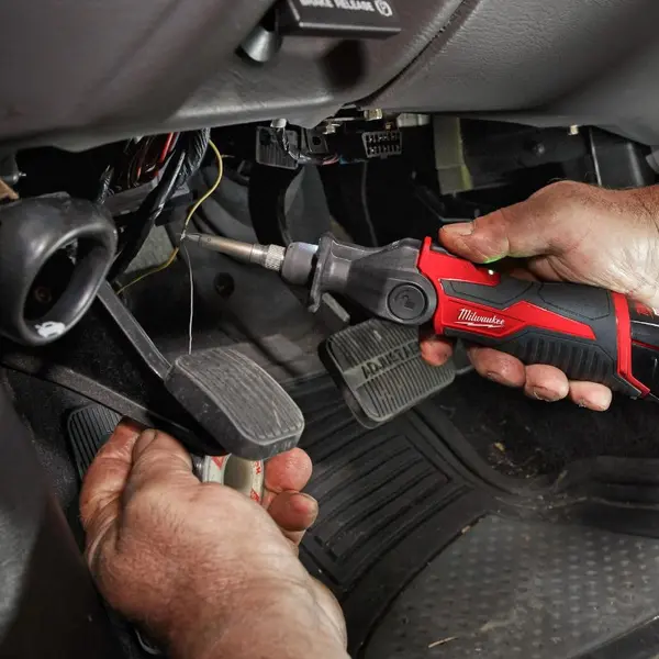MILWAUKEE Fer à souder 12V solo M12 SI-0 - 4933459760
