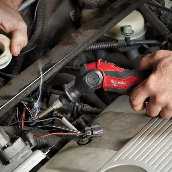 MILWAUKEE Fer à souder 12V solo M12 SI-0 - 4933459760