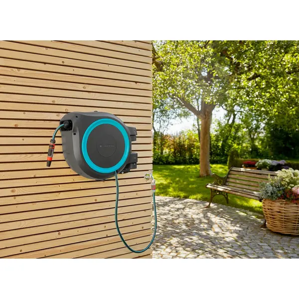 Dévidoir automatique mural RollUp M/L 25 m - GARDENA