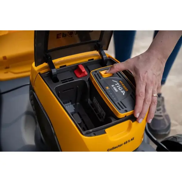 Tondeuse sans fil autopropulsée - Collector 48SAE kit - largeur coupe 48 cm - batterie et chargeur inclus - jaune - Stiga