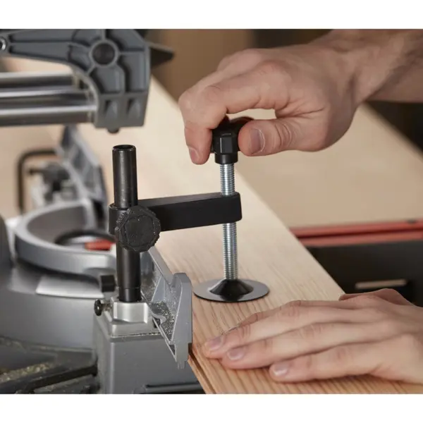Scie à onglet radiale BES710-QS 2100 W BLACK+DECKER