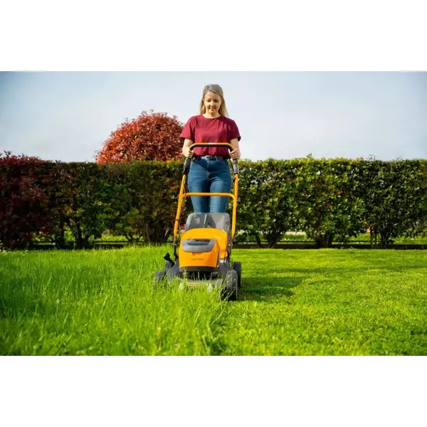 Tondeuse sans fil autopropulsée - Collector 48SAE kit - largeur coupe 48 cm - batterie et chargeur inclus - jaune - Stiga