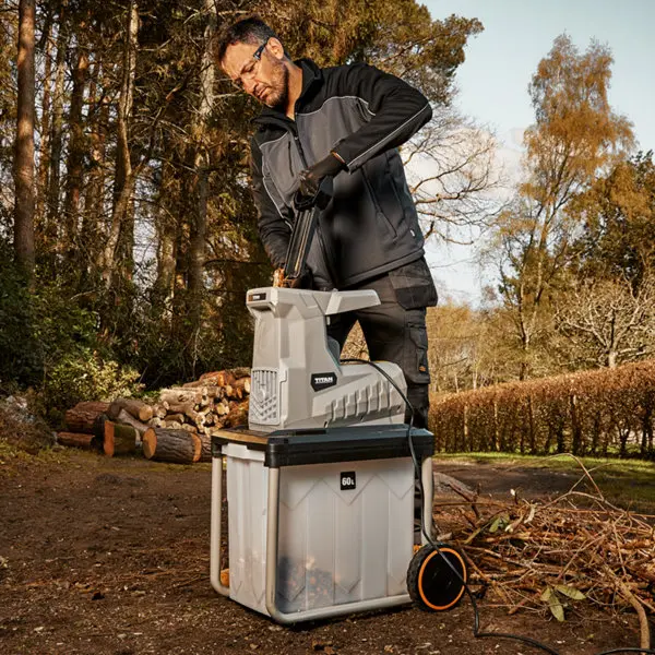 Broyeur de végétaux électrique 2800W