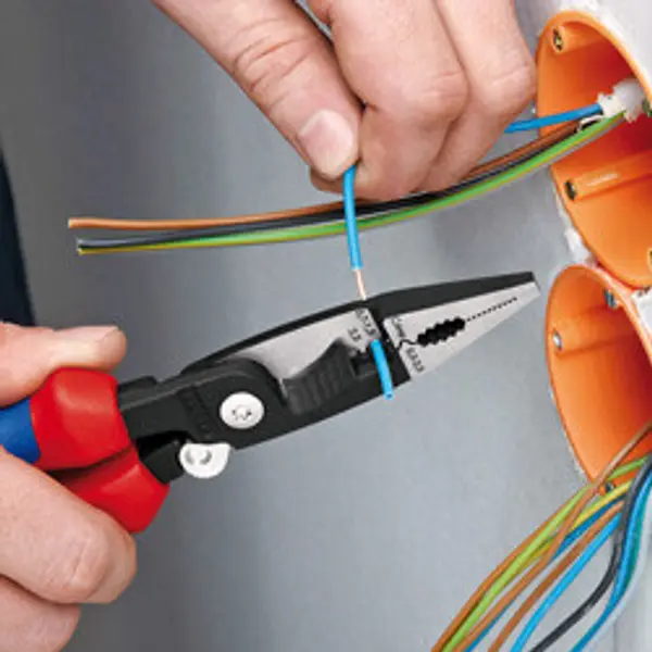 Pince multifonctions pour installations électriques - KNIPEX