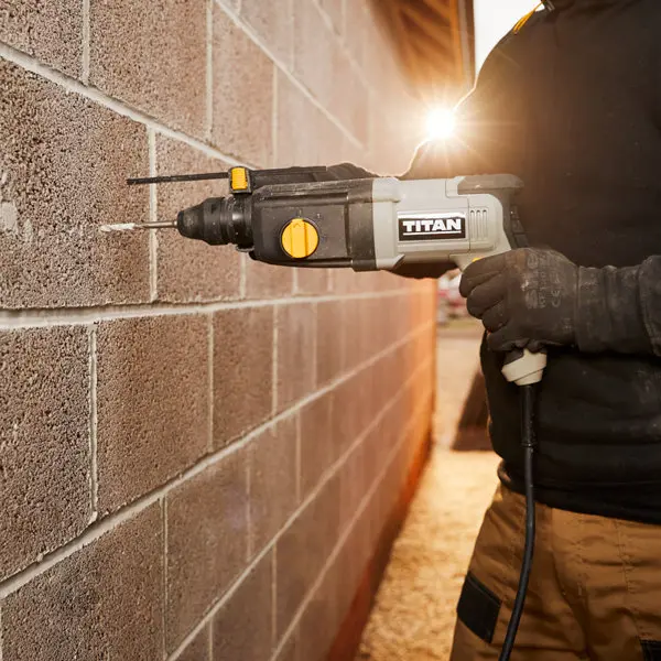 Perceuse filaire SDS Plus à percussion 750 W - 30 Nm