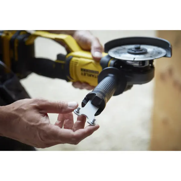 Meuleuse d'angle sur batterie SFMCG400M2K-QW 18 V 4 Ah STANLEY FATMAX