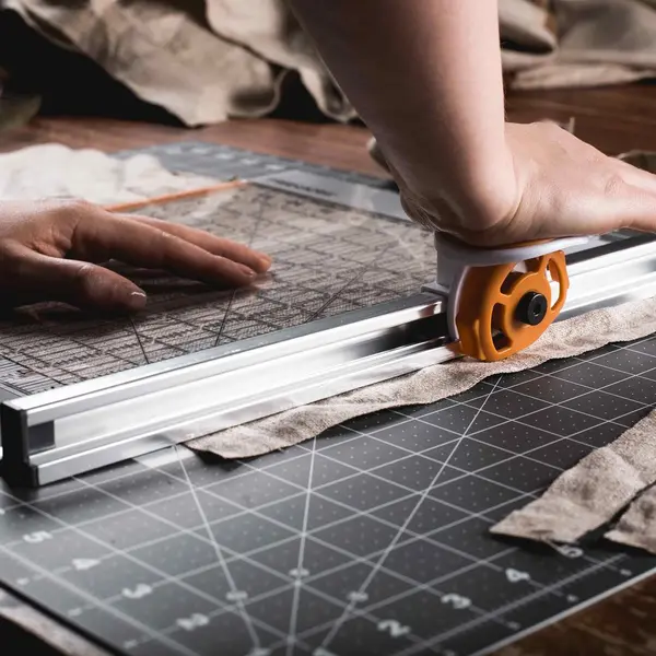 Tapis de découpe 45 x 60 cm A2 - FISKARS