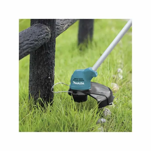 MAKITA Coupe-herbes télescopique 12V CXT Solo - UR100DZ