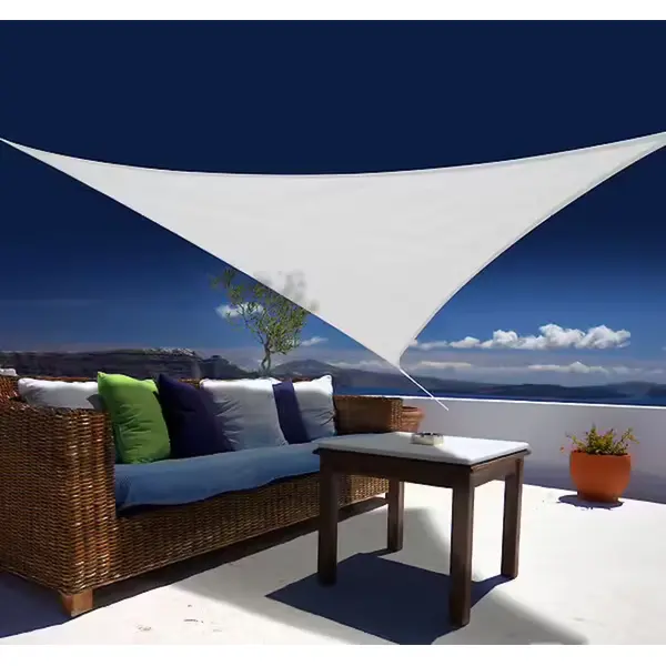Voile d’ombrage triangulaire - Austral - 3,60 x 3,60 m - polyéthylène blanc protection UV 90 % - Jardiline