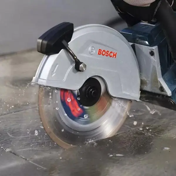 Découpeuse Béton Sans-Fil GCS 18V-230 Bosch