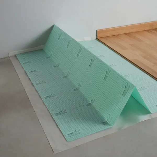 Sous-couche en mousse XPS 2.2 mm - 15 m². L. 1200cm x l. 125cm