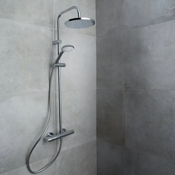 Colonne de douche thermostatique "Cavally"