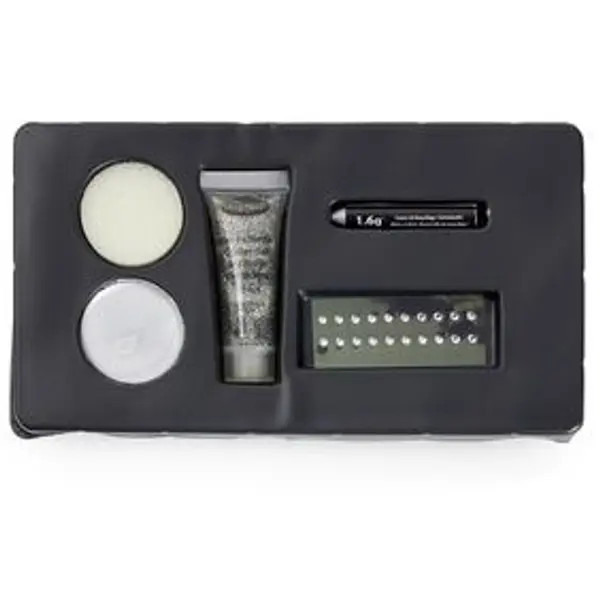 Maquillage à paillettes 2 modèles