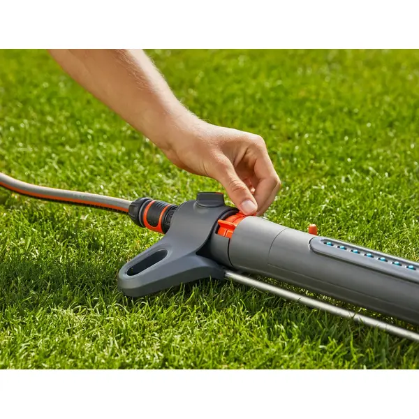Arroseur oscillant AquaZoom M - arrosage 9 à 250 m² - portée 3 à 18 m - largeur 3 à 14 m - GARDENA