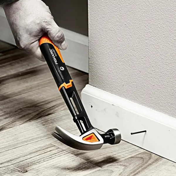 Marteau arrache-clous IsoCore M - FISKARS