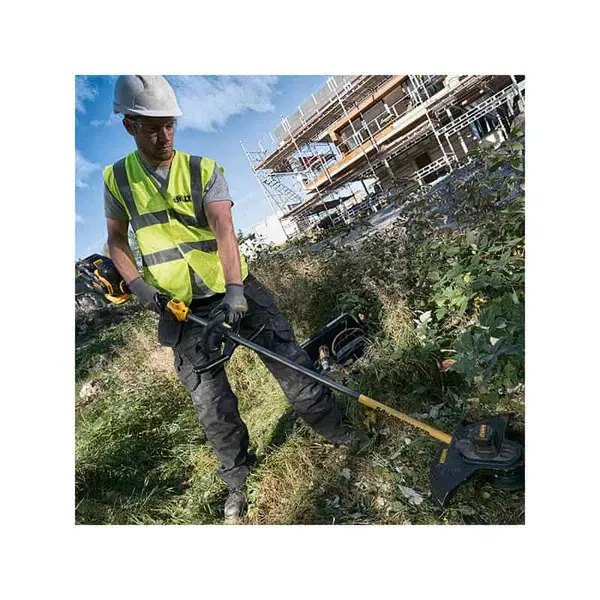 DEWALT Débroussailleuse sans fil 54V XR Flexvolt 38 cm Solo - DCM571N