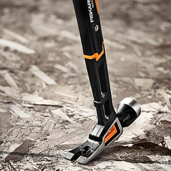 Marteau de coffreur L - 910g - FISKARS
