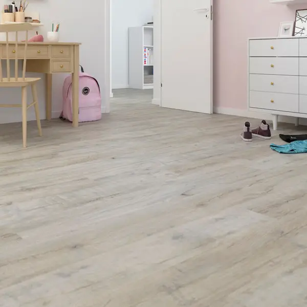 Sol stratifié à clipser aspect mat gris bois blanchis "Whatipu" L. 128,6 x l. 19,4 cm x Ép. 8 mm